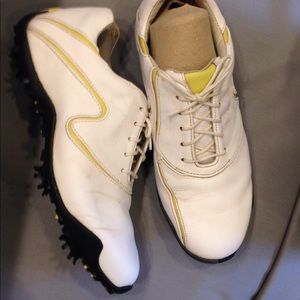 yellow/white  GOLF SHOES Size 8 excellent condition plus free gift included